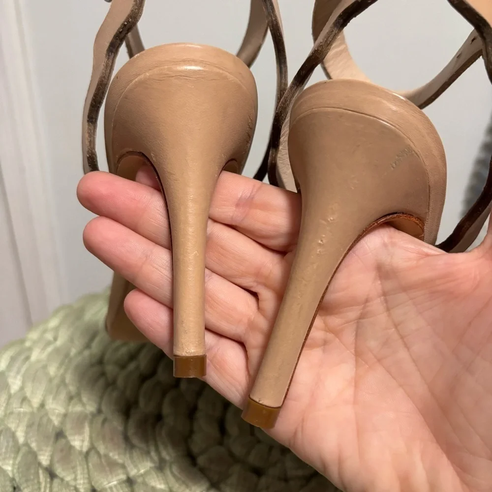 Loeffler Randall Amelia Scalloped Nude Wheat Dress Sandal 3.5” Heel Size 6.5